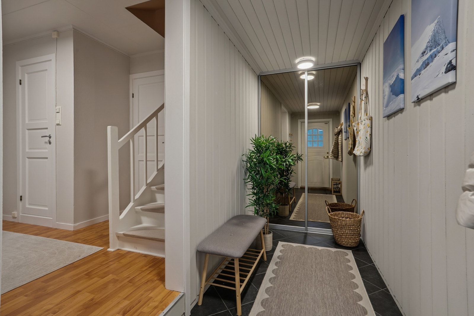 Entré og trappegang Galleribilde