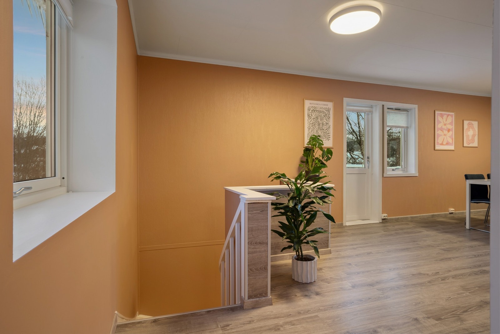 Trappen ned til 1. etasje Galleribilde