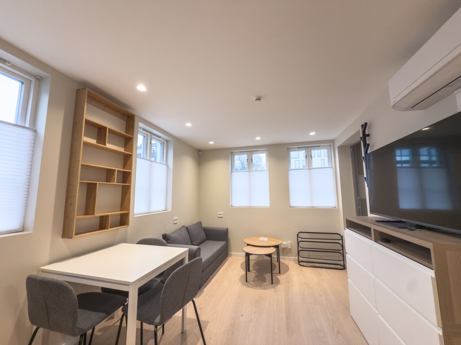 Leiligheten leies ut fullt møblert - her kan du flytte rett inn! Galleribilde