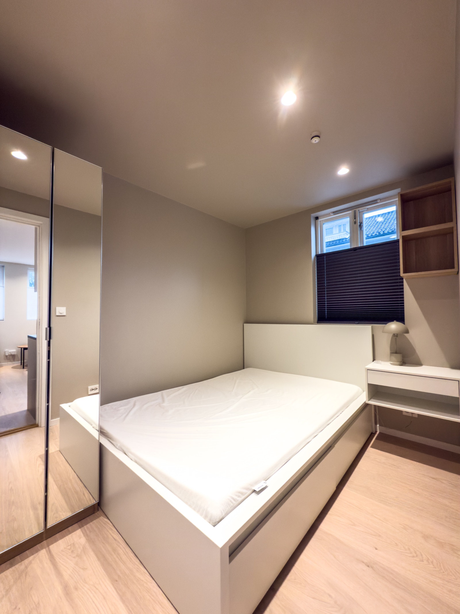 I tillegg er det også et garderobeskap Galleribilde