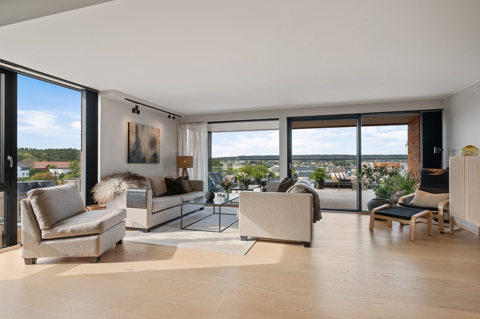 Velkommen til Liv Molvigs Allé 1 - dette er en fantastisk leilighet som ligger i 7. etasje med panoramautsikt! Galleribilde