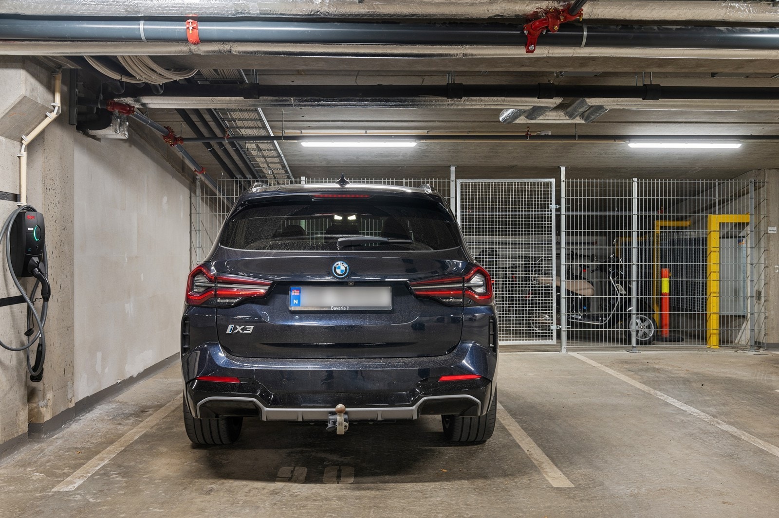 Det medfølger garasjeplass med elbil lader til leiligheten. I tillegg er det en bod på 5 kvm Galleribilde