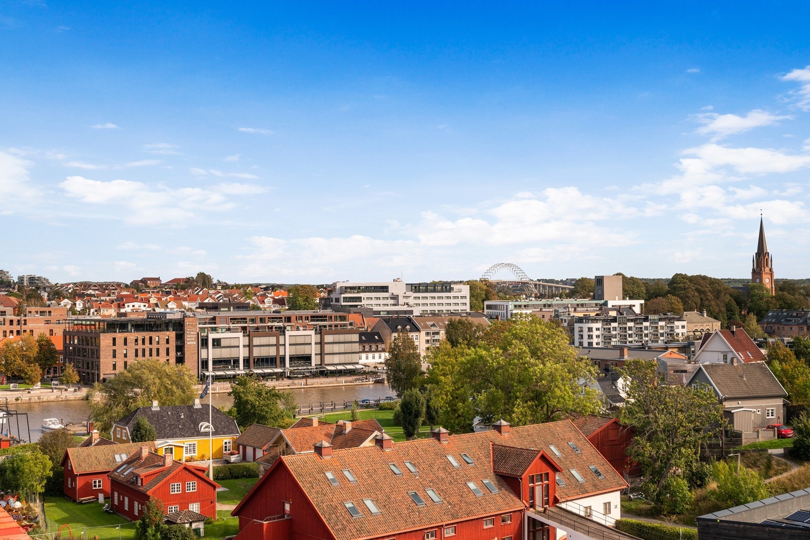 Utsikt mot sentrum fra svalgangen Galleribilde