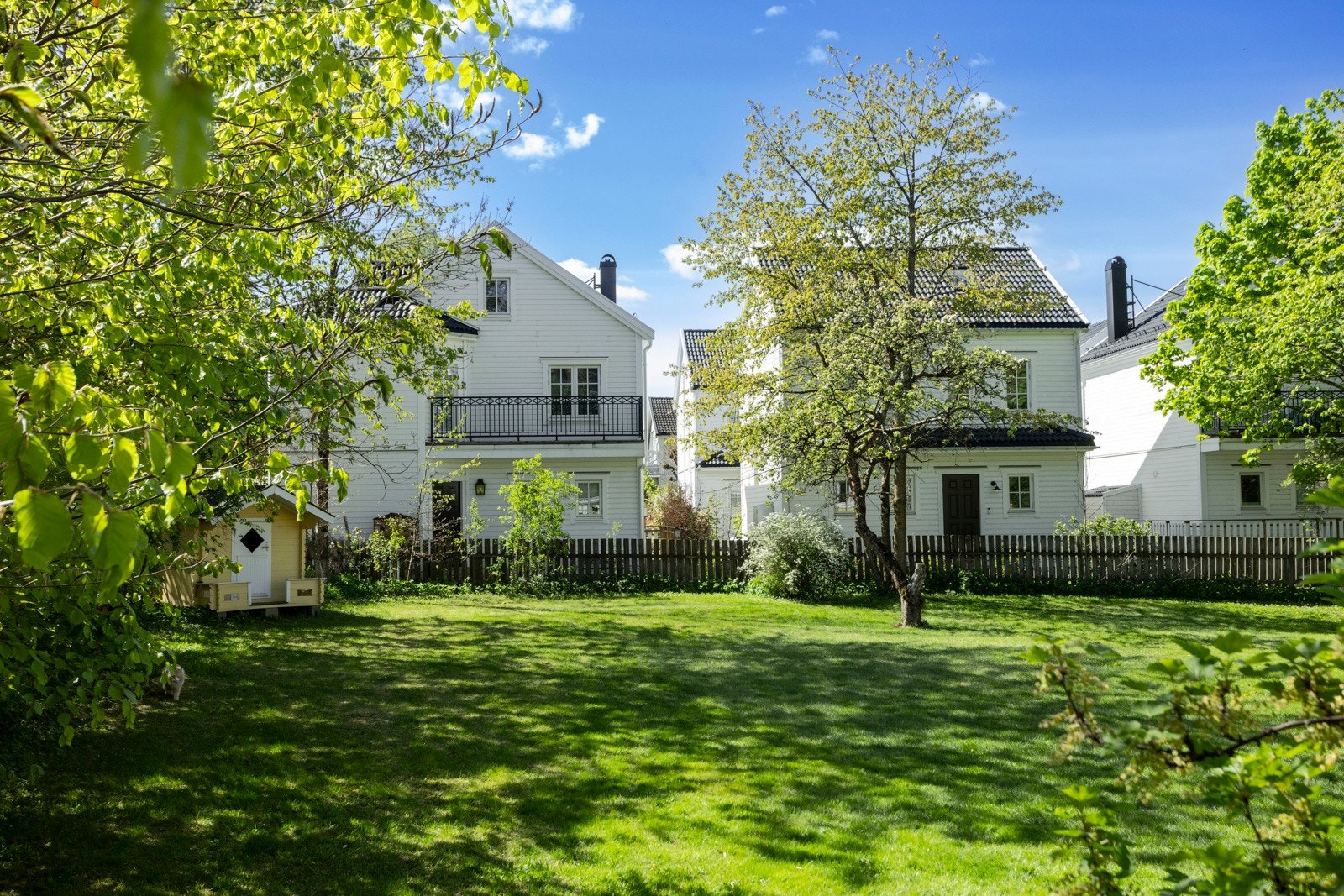 Store og åpne plenområder legger til rette for et godt "uteliv". Galleribilde