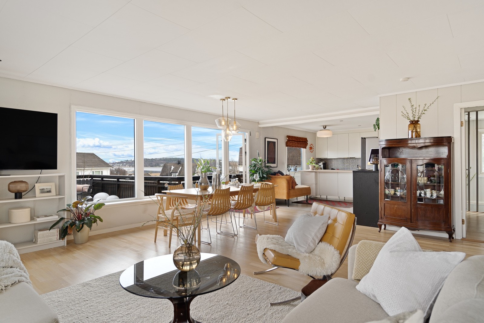 Velkommen til Eikeveien 5B på Teie - en solrik og flott eiendom! Galleribilde