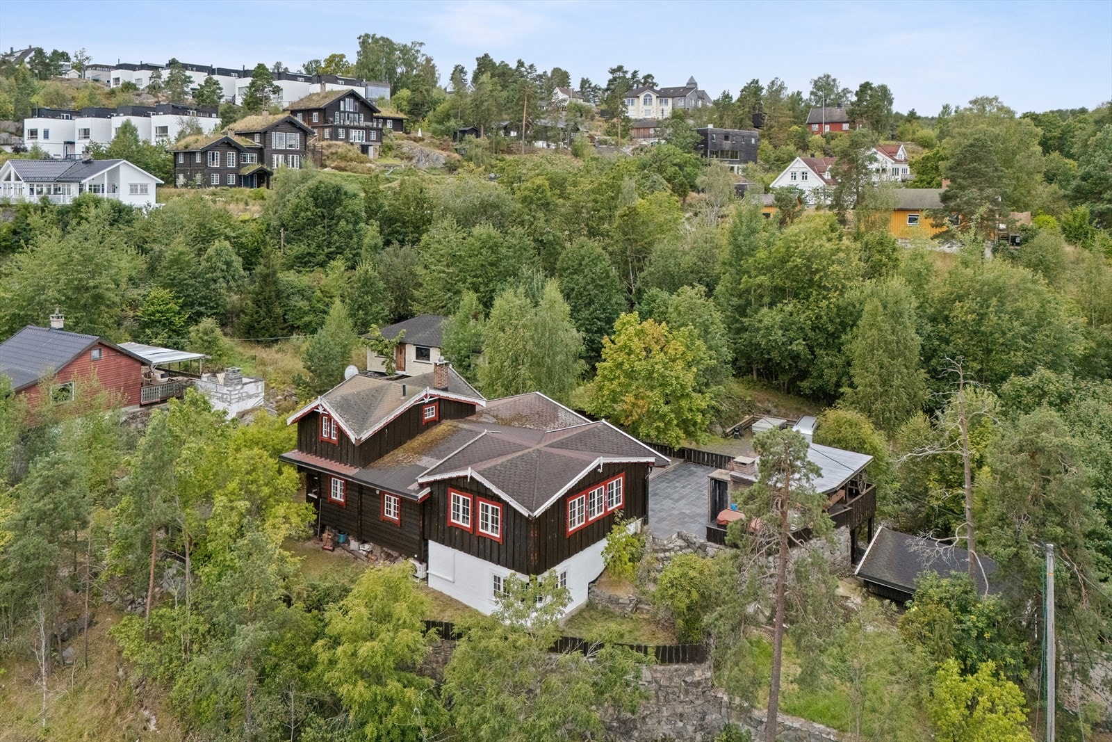 Velkommen til Hellvikskogsvei 87 - Presentert av Fredrik Haaker ved DNB EIENDOM Nesodden! Galleribilde