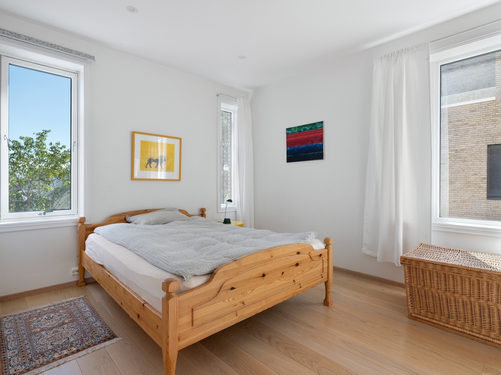 Hovedsoverommet er romslig, og har god plass til dobbeltseng og nattbord. Galleribilde