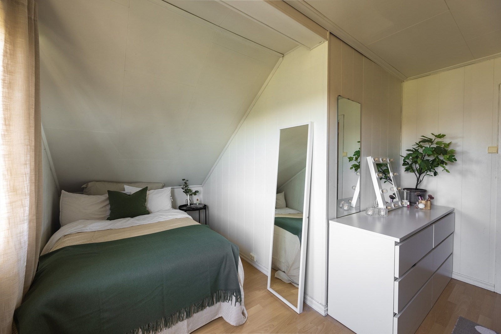 Soverom 3. Rommet er ikke byggemeldt og ikke godkjent til varig opphold. Galleribilde