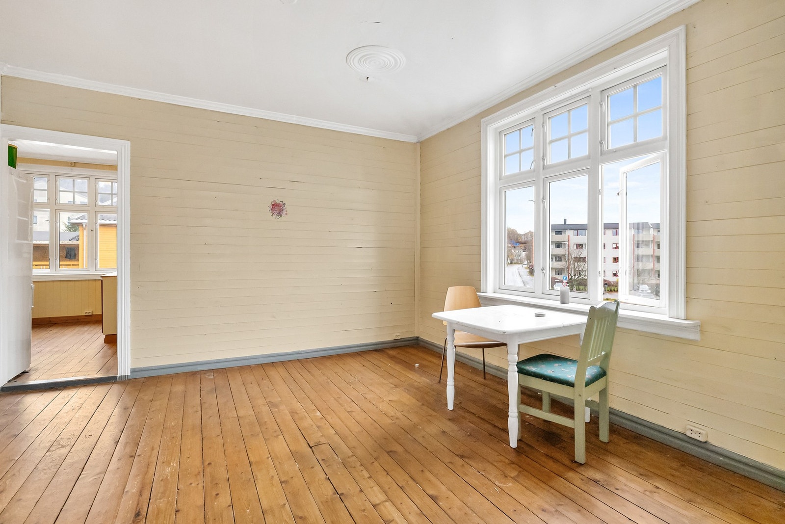 Arealet i 2. Etasje er målt opp til å være 89 kvm ifølge takstmanns oppmåling. Galleribilde