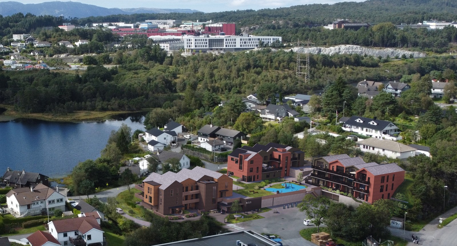 - Det medfølger en fast parkeringsplass (verdt kr. 300.000,-), i felles garasjeanlegg og en praktisk sportsbod - Galleribilde