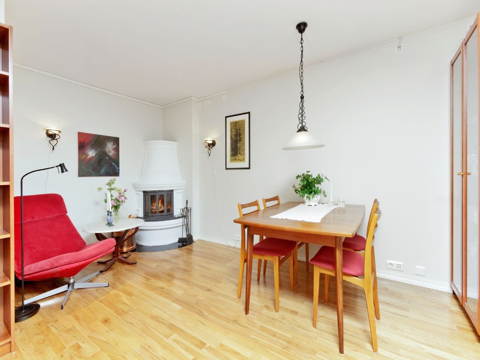 Stue. Leiligheten er umøblert. Galleribilde