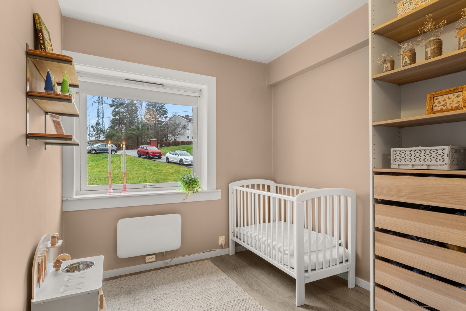 Barnerom / gjesterom / kontor. Galleribilde