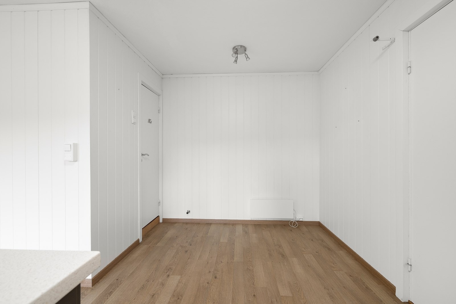 Spisestue med flere gode møbleringsmuligheter. Galleribilde