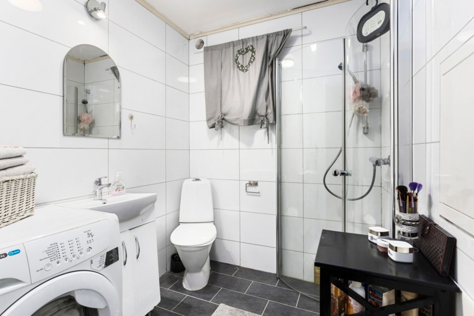 Badet var ikke i opprinnelige byggetegninger - Godkjent rammetillatelse. Galleribilde