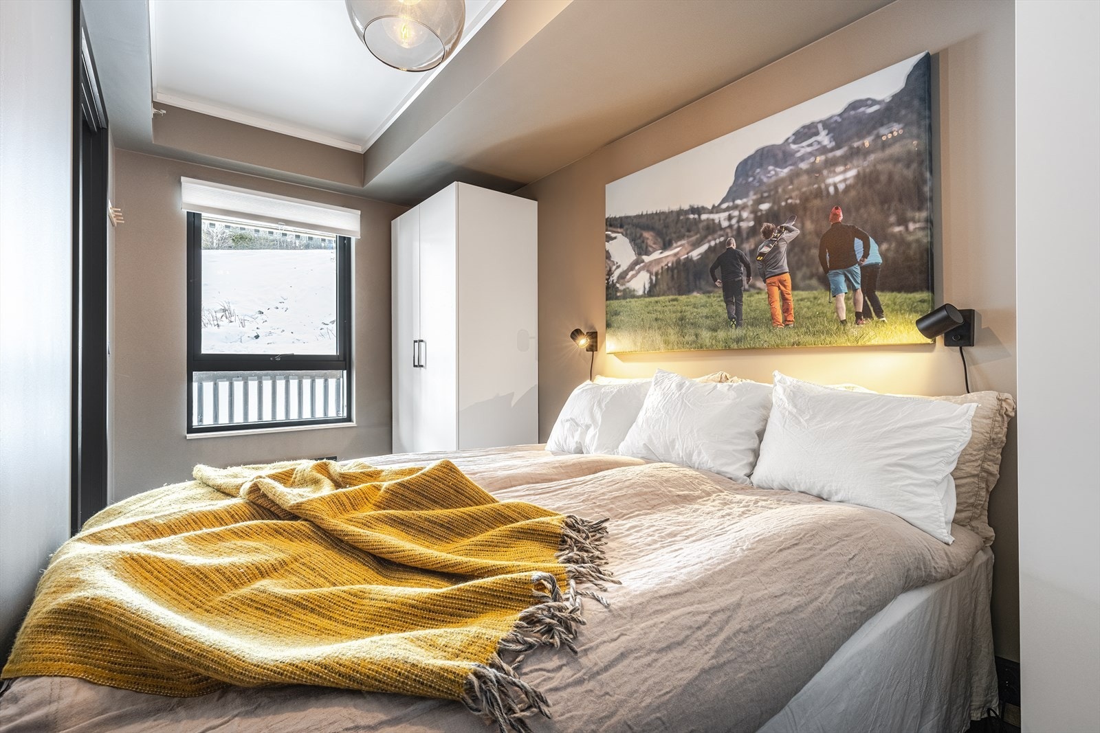 Hovedsoverom med skapplass. Galleribilde