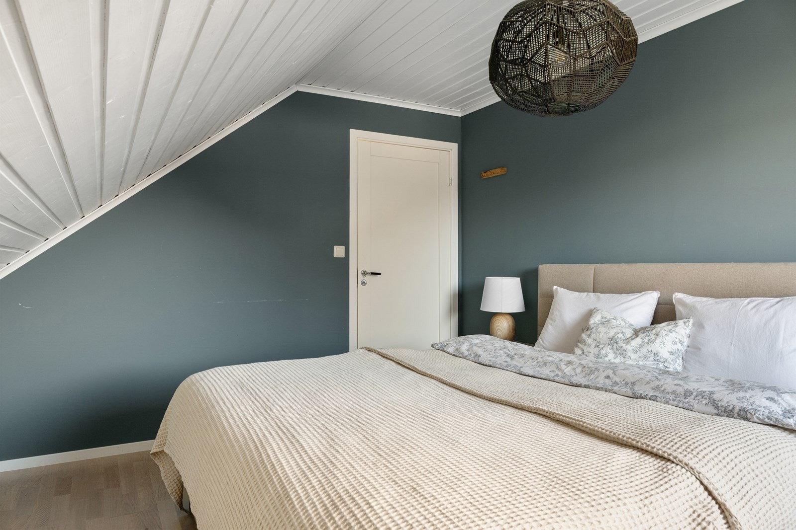 Det er totalt fire soverom i 2. etasje Galleribilde