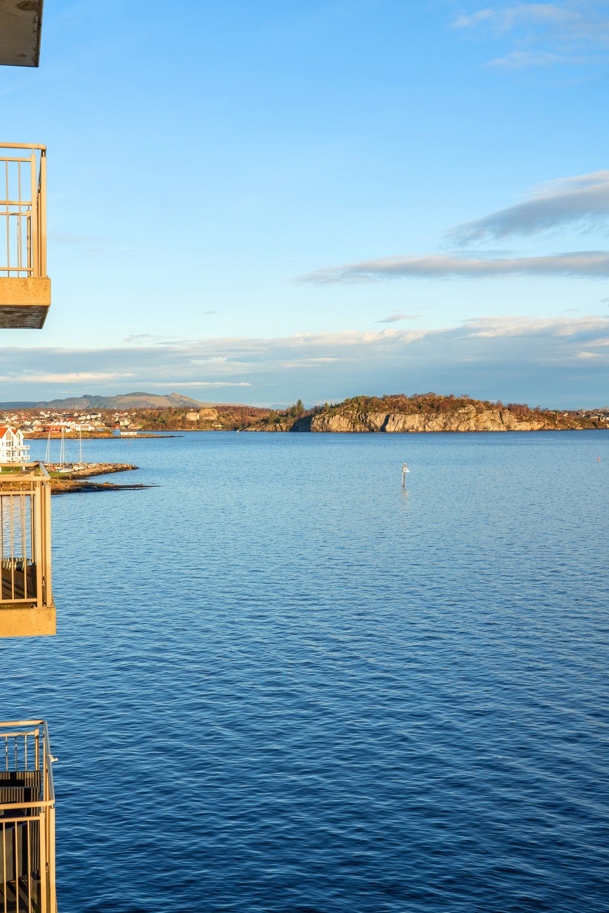 Utsikt fra balkong Galleribilde