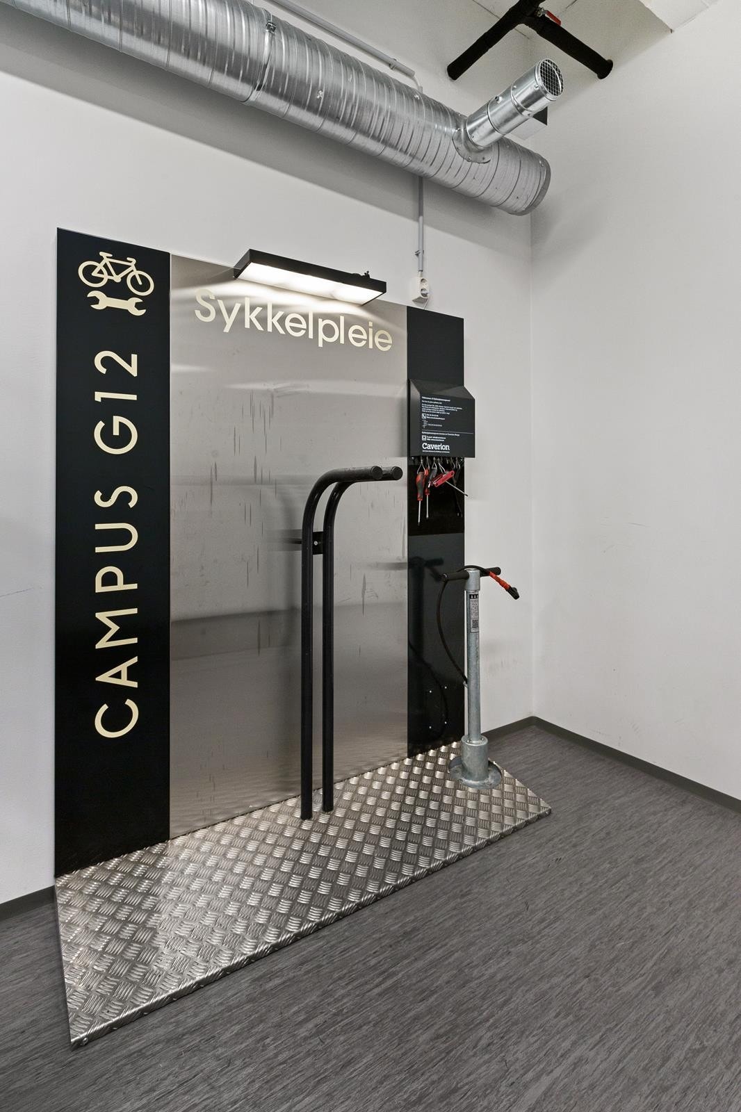 I sykkelboden kan du gjøre nødvendig enkelt vedlikehold av sykkelen din. Galleribilde