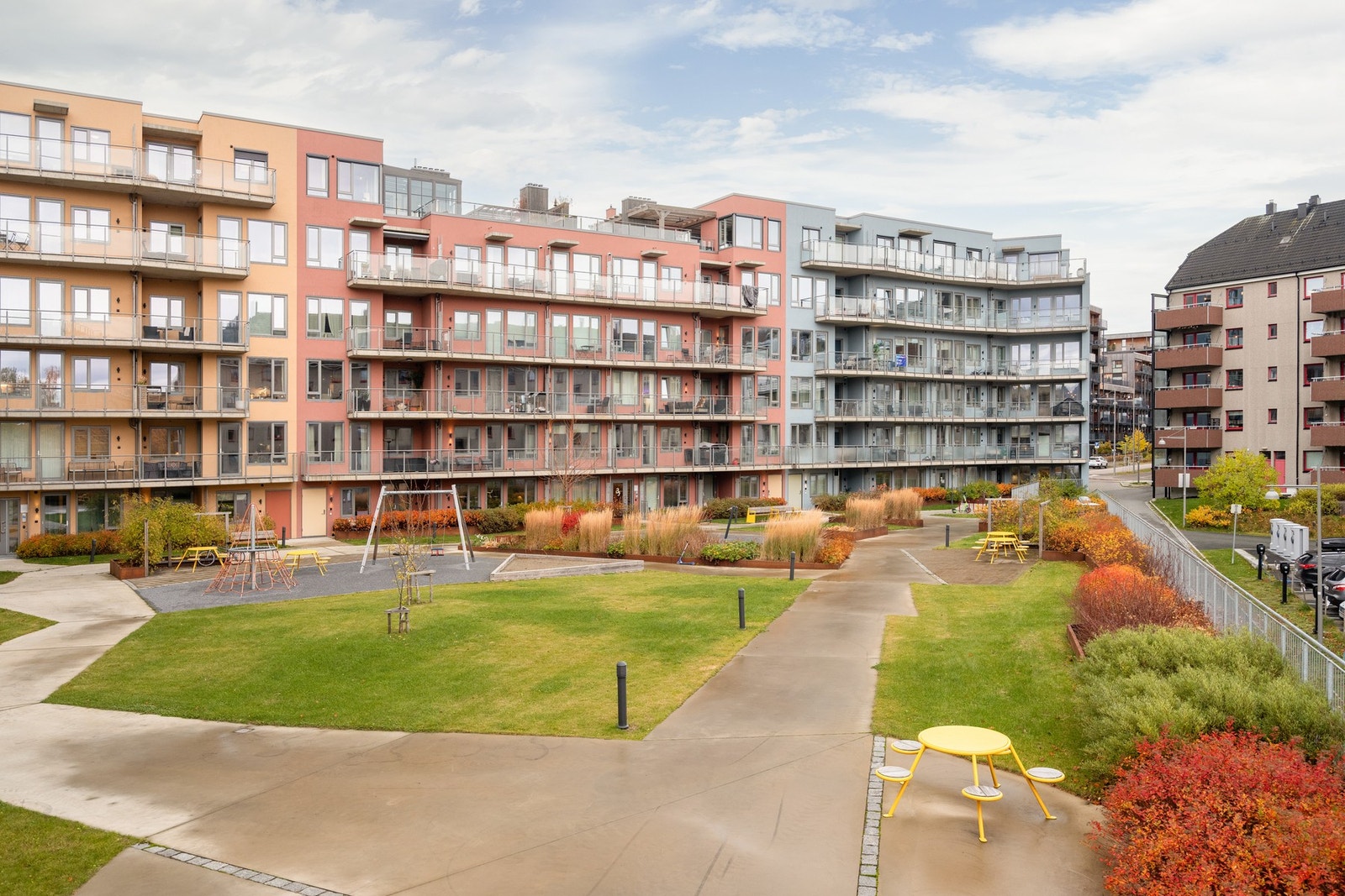 I Stjørdalsveien 3M ligger du sentralt til på Lilleby med alle nødvendige fasiliteter innenfor kort rekkevidde. Galleribilde