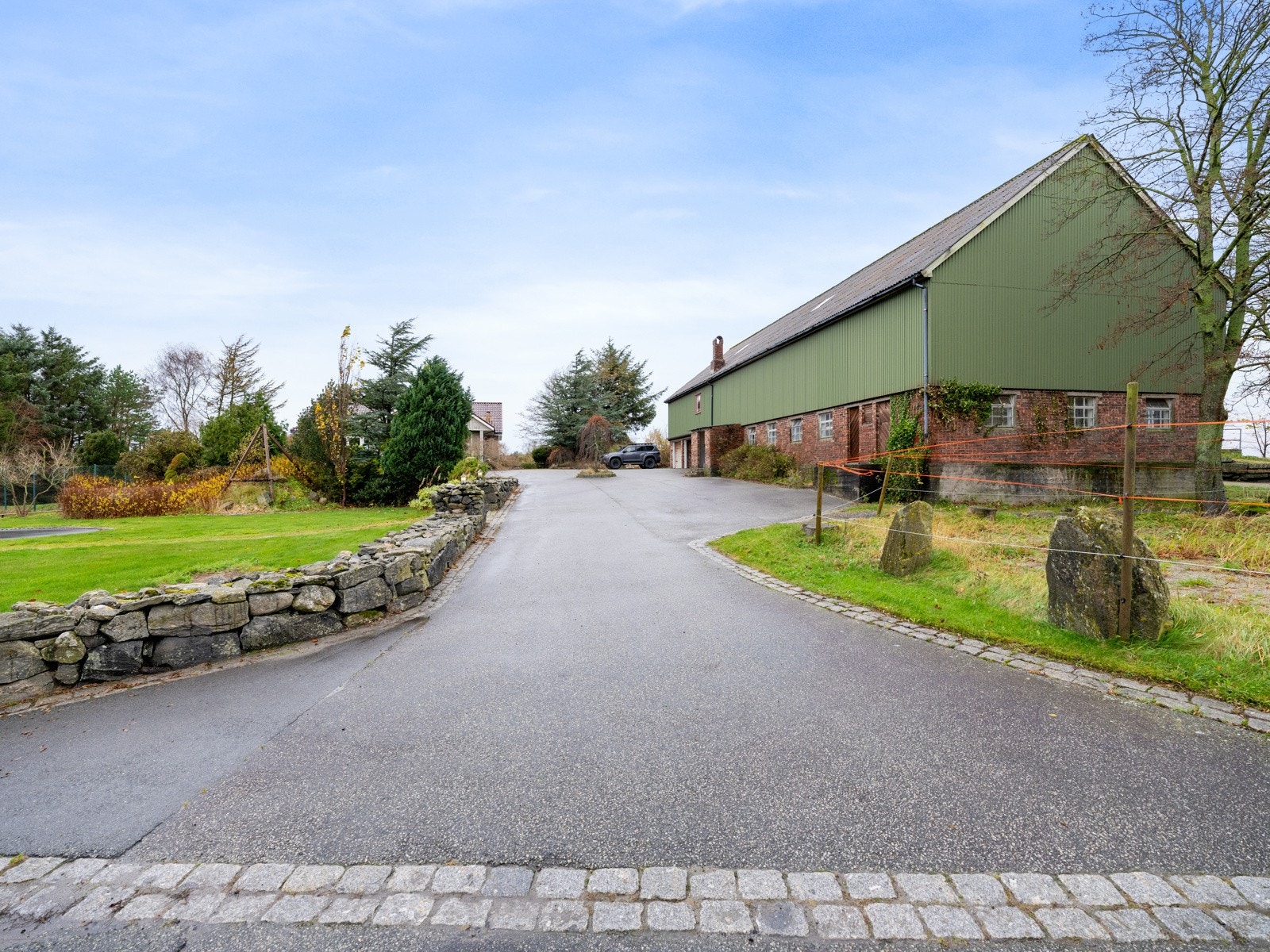 Innkjørsel fra Vigdelsvegen Galleribilde