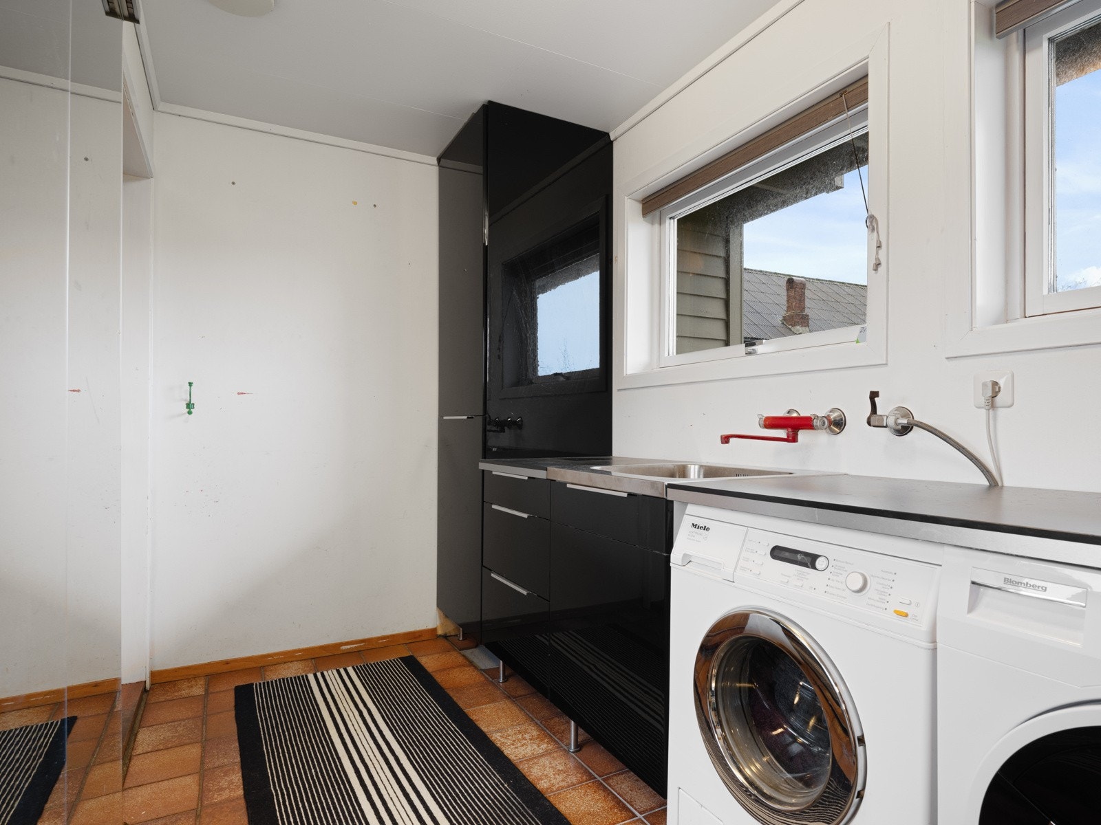 Bi-inngang / vaskerom Galleribilde