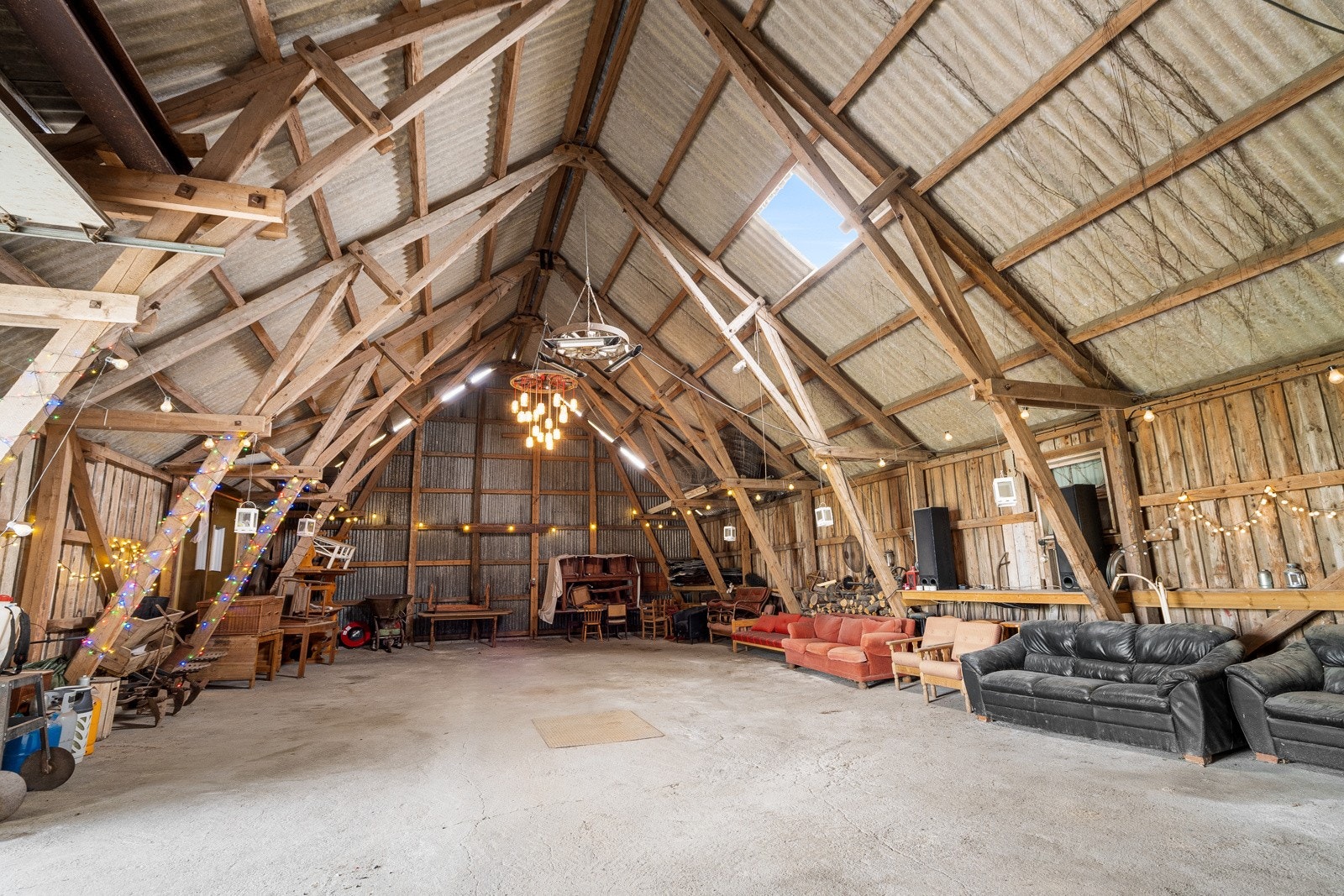 Lagerrom / festlokalet Galleribilde