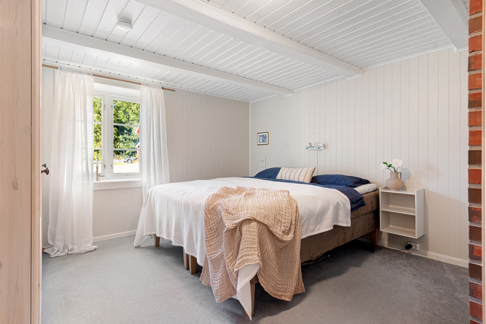 Hovedsoverom med tilhørende garderobeskap Galleribilde