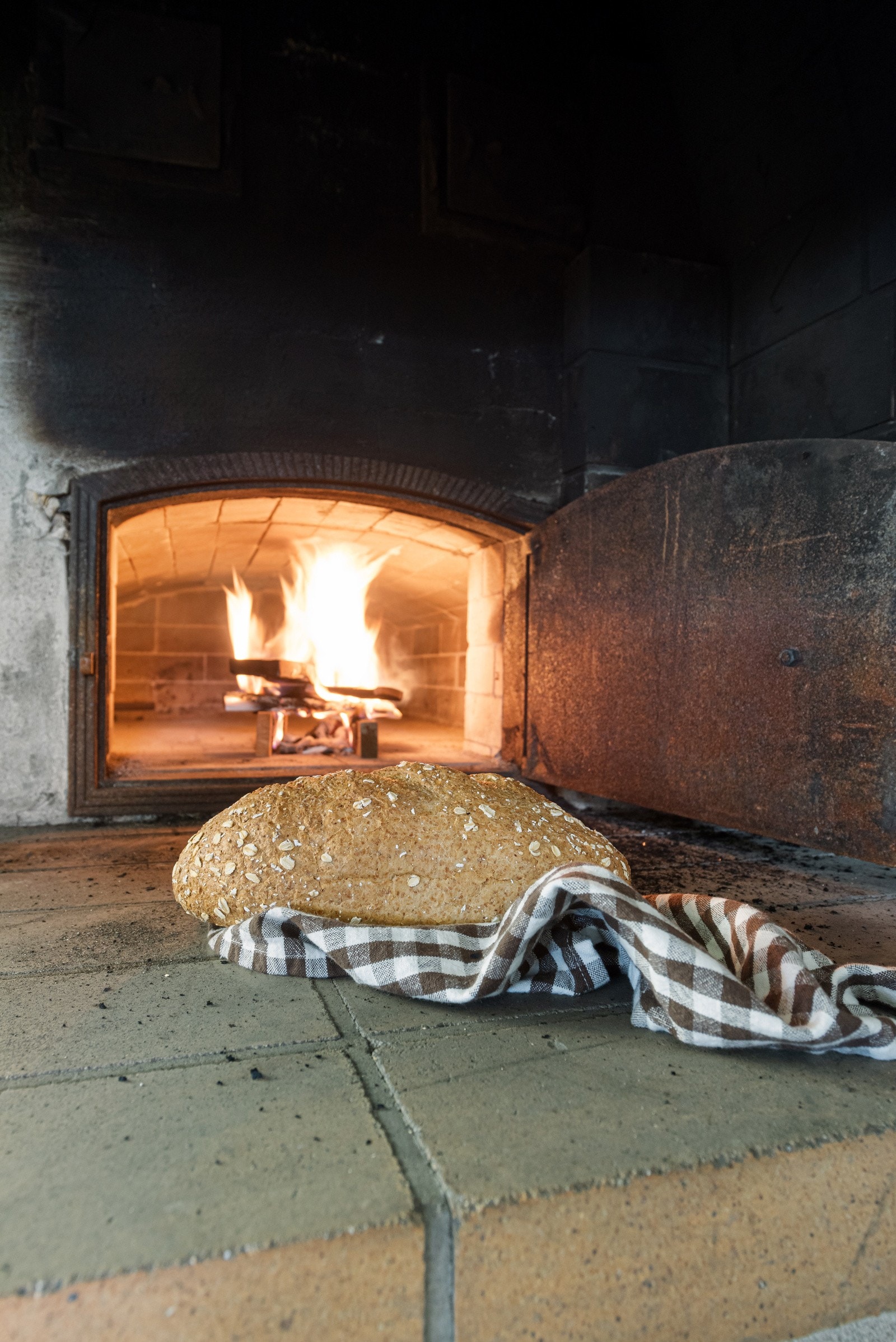 Her kan du bake egne steinovnsbakte brød Galleribilde