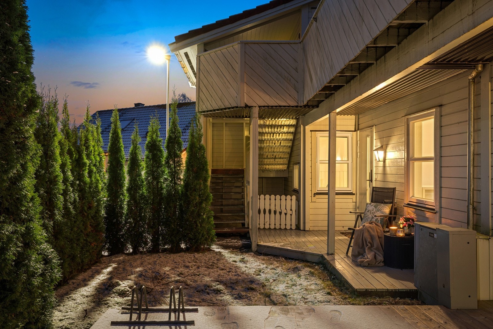 Dette er en romslig 3-roms med to uteplasser og garasjeplass. Galleribilde