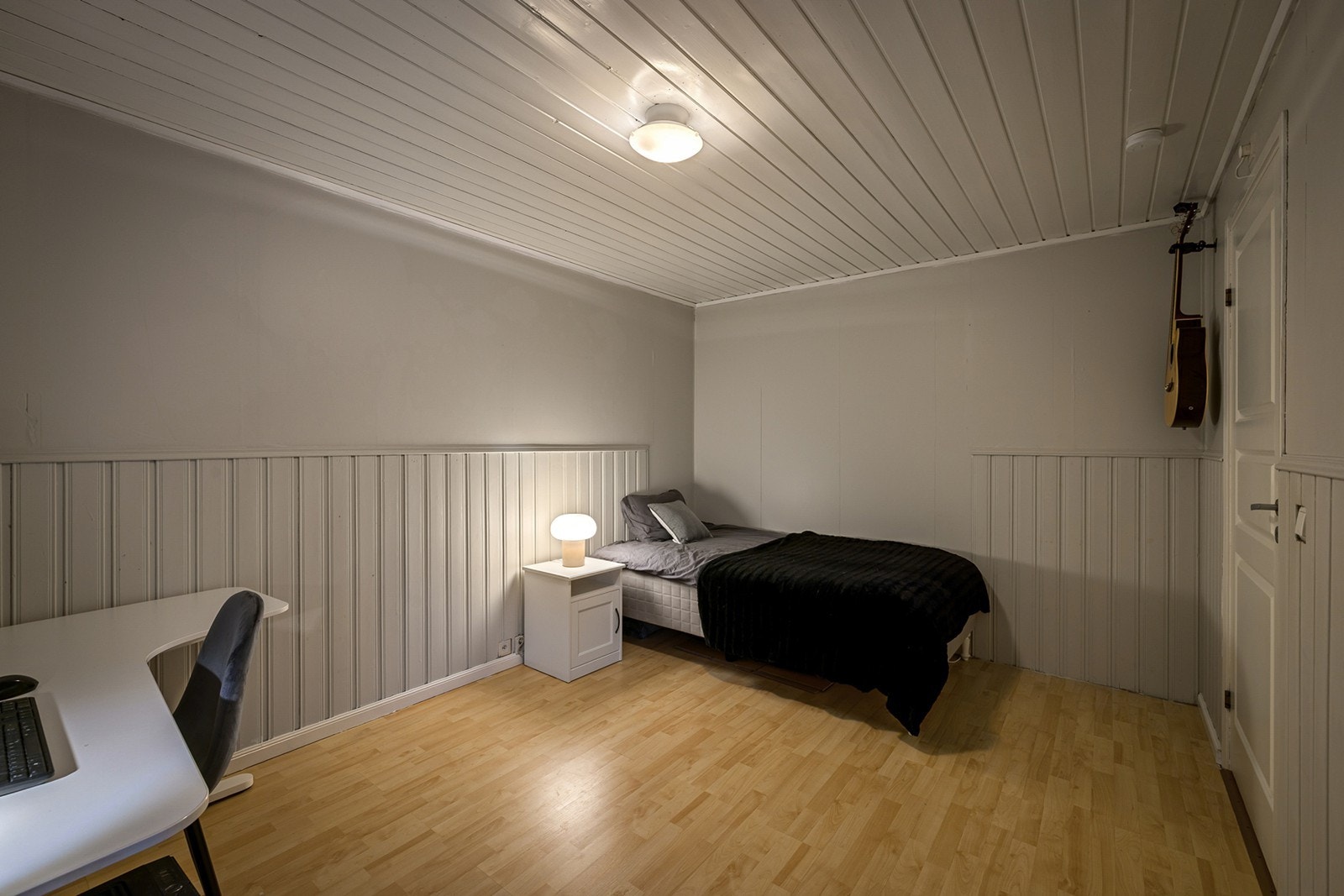 Soverom nr 2 egner seg perfekt som barnerom, gjesterom eller kontor. Galleribilde