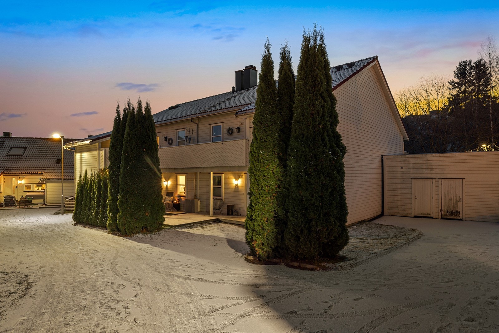 Fine uteområder og tilgang til en egen utvendig bod. Galleribilde