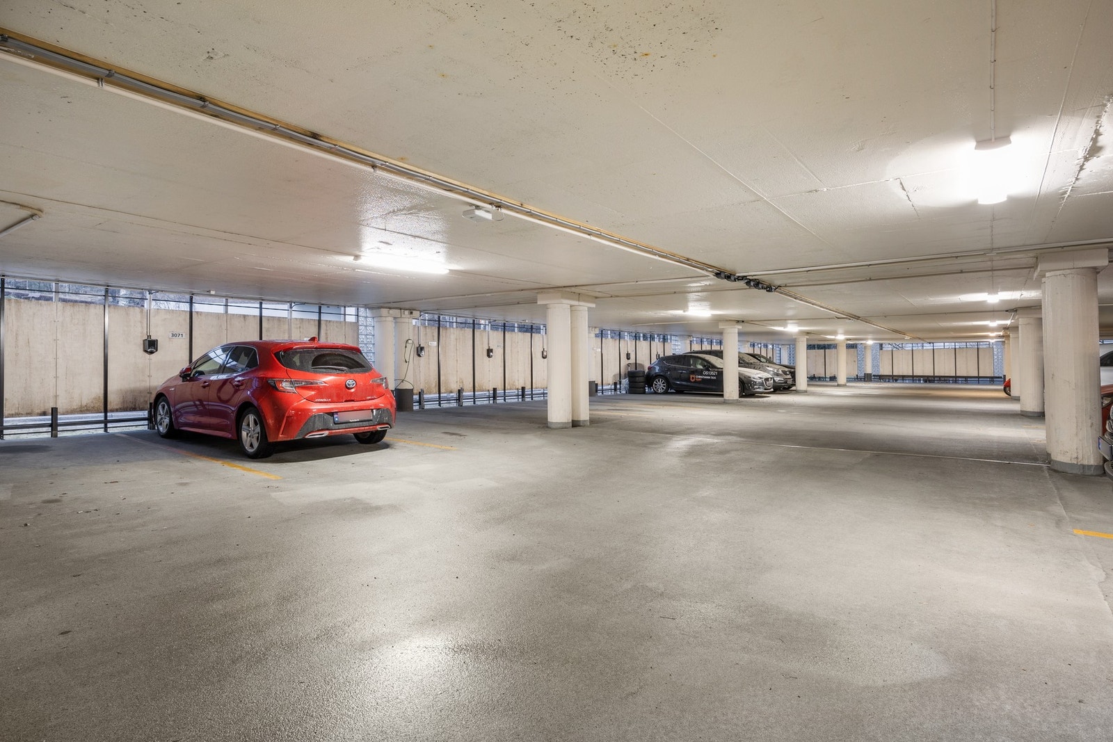 Garasje. Galleribilde