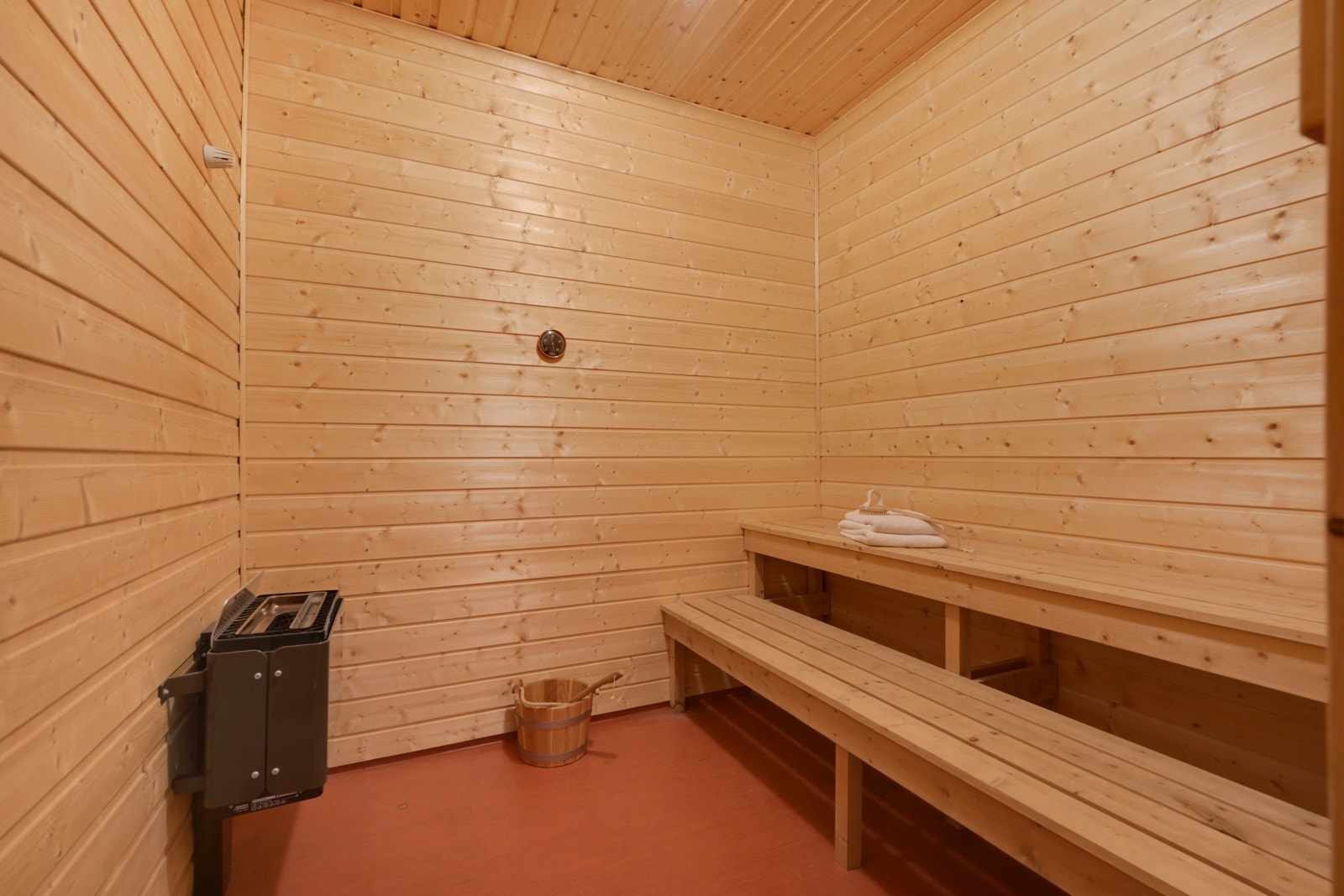 Fra dette badet er det adkomst til badstue - kjekt etter kveldsbadet i Indre havn... Galleribilde