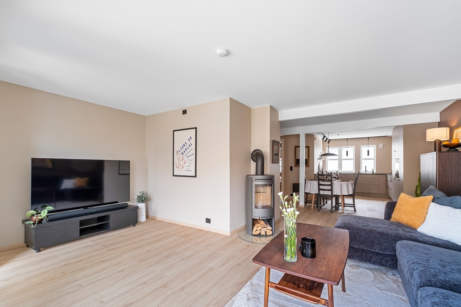 Leiligheten er moderne pusset opp med listfrie overganger. Galleribilde