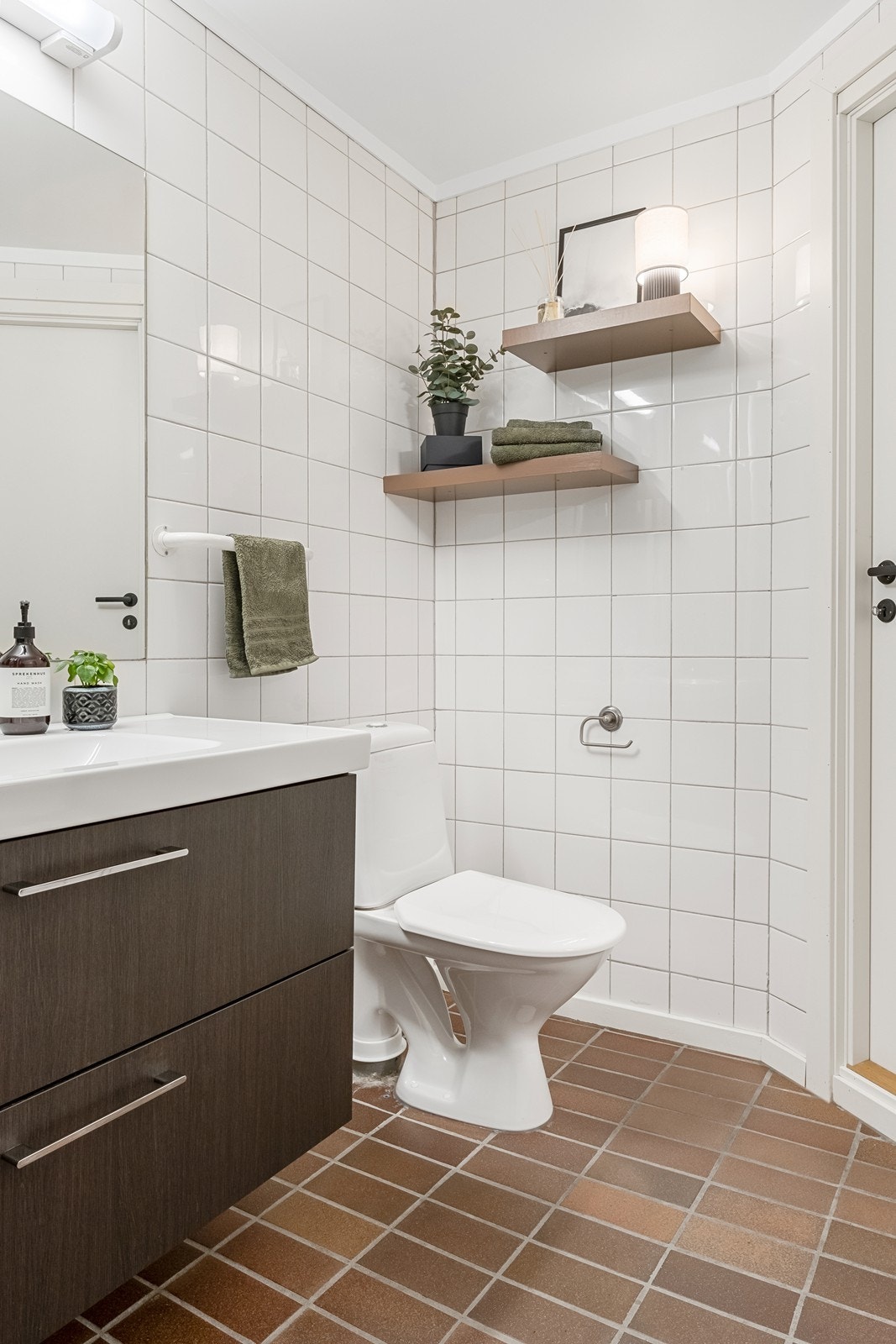 Varmekabler i gulv. Galleribilde