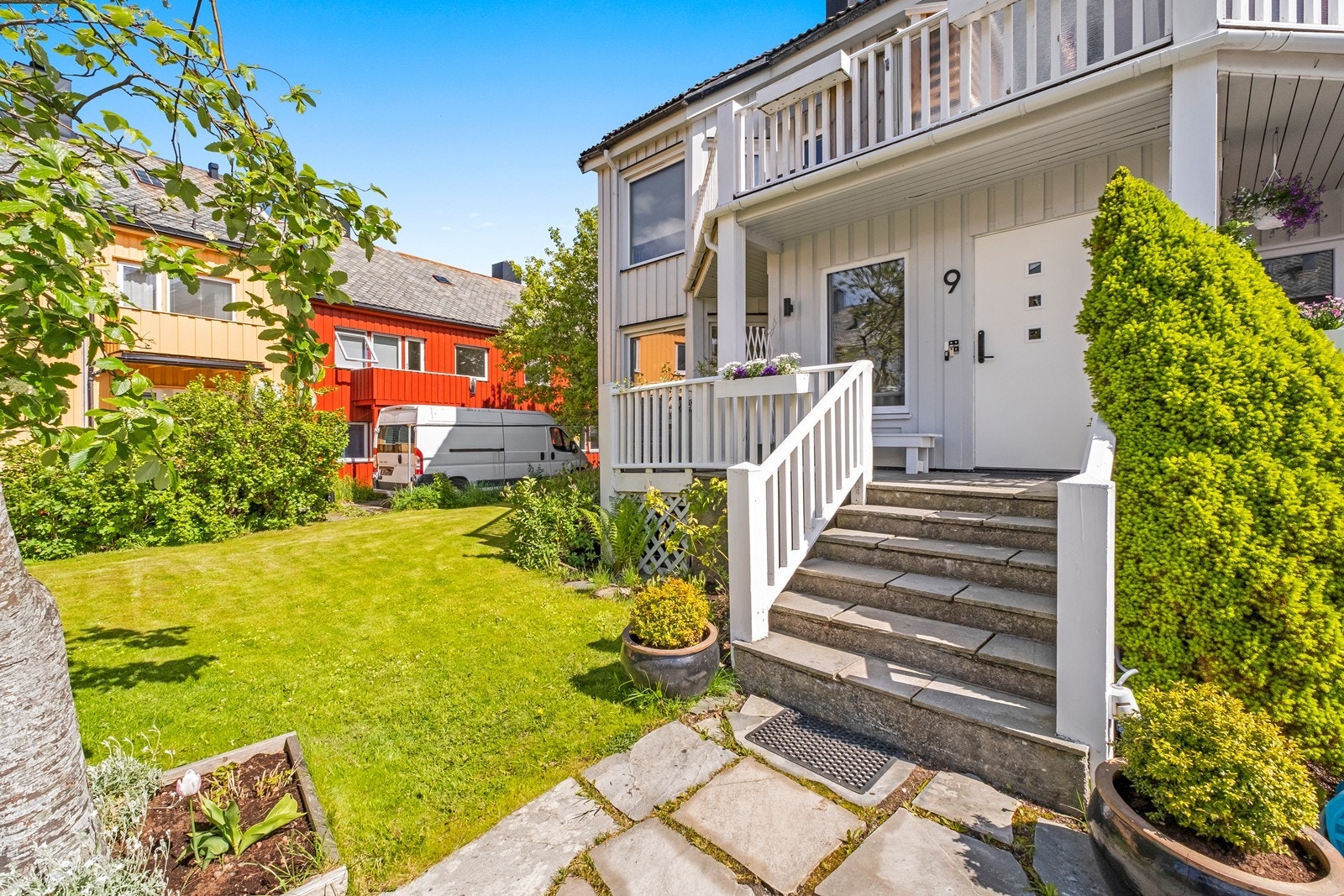 Eiendommen har en unik, tilbaketrukket beliggenhet midt i Kristiansund sentrum. Galleribilde