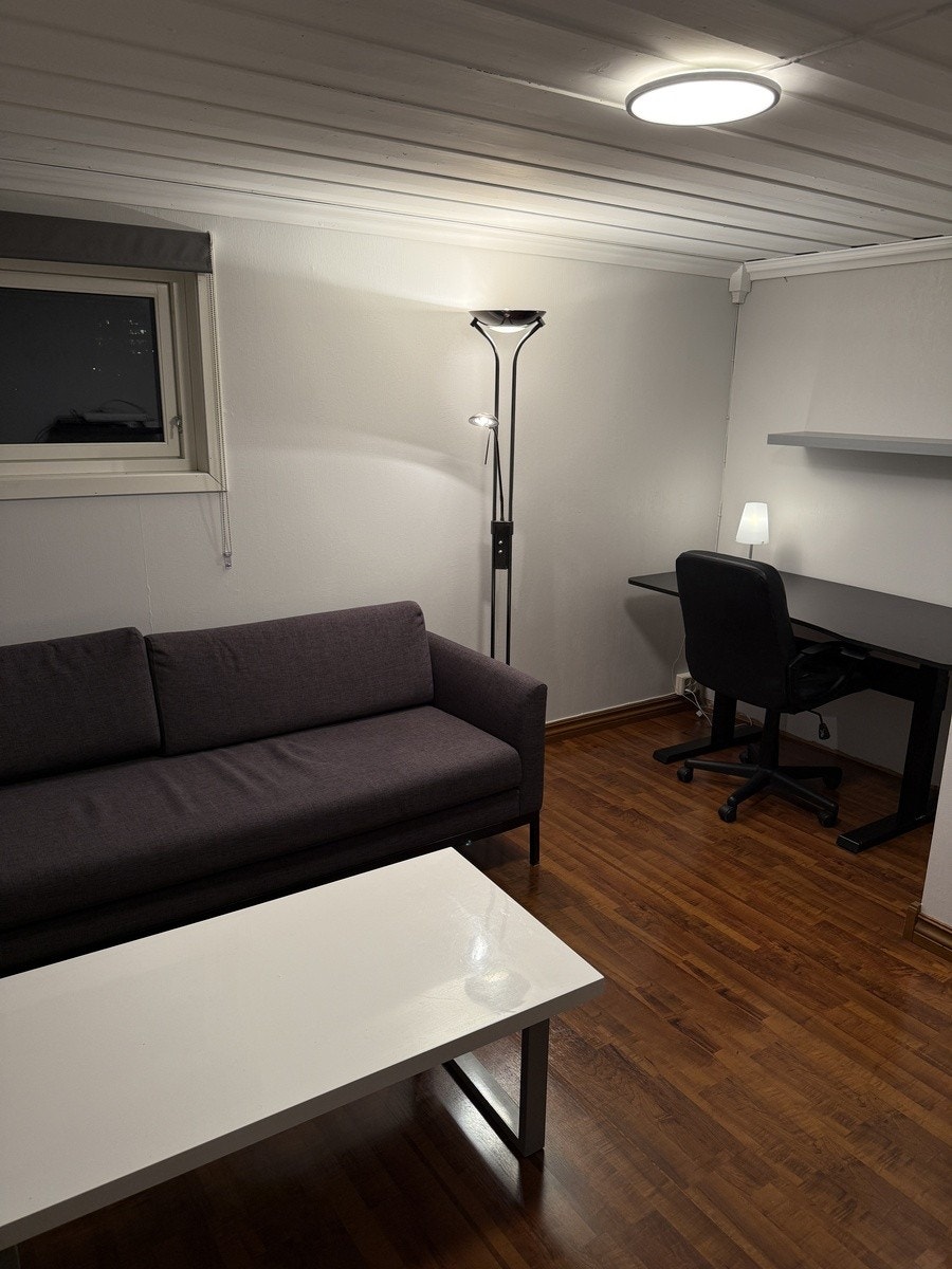 Stuen, bilde tatt på kvelden Galleribilde