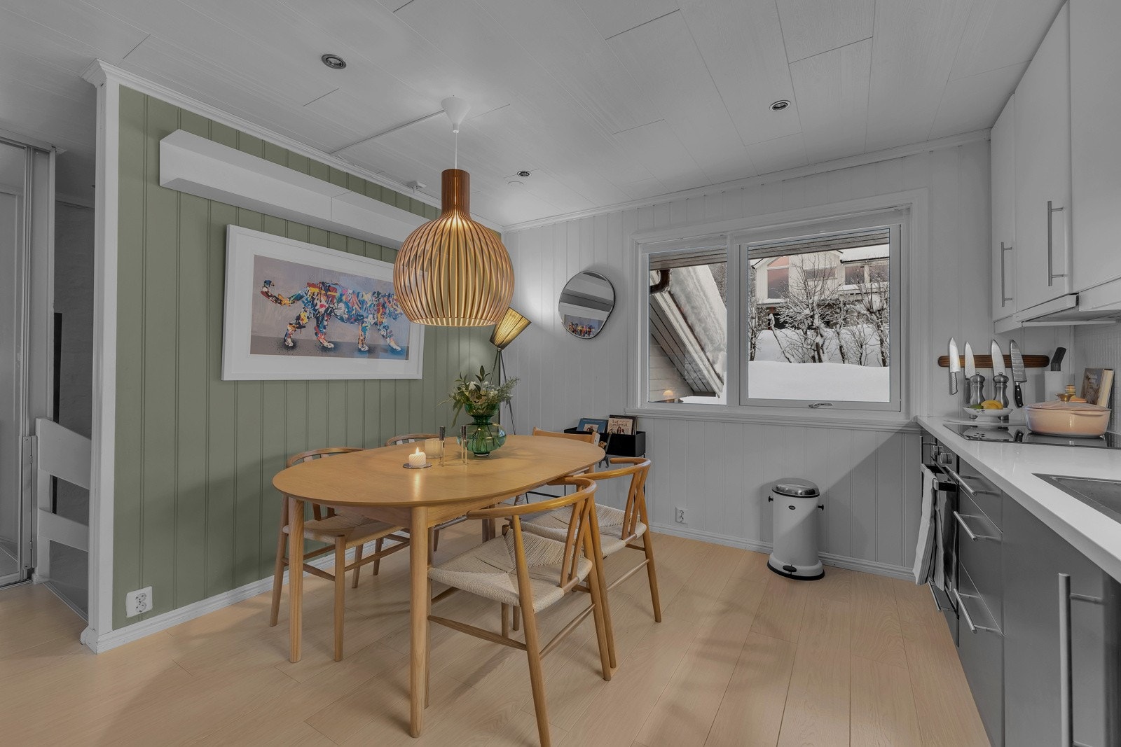 God plass til spisebord Galleribilde