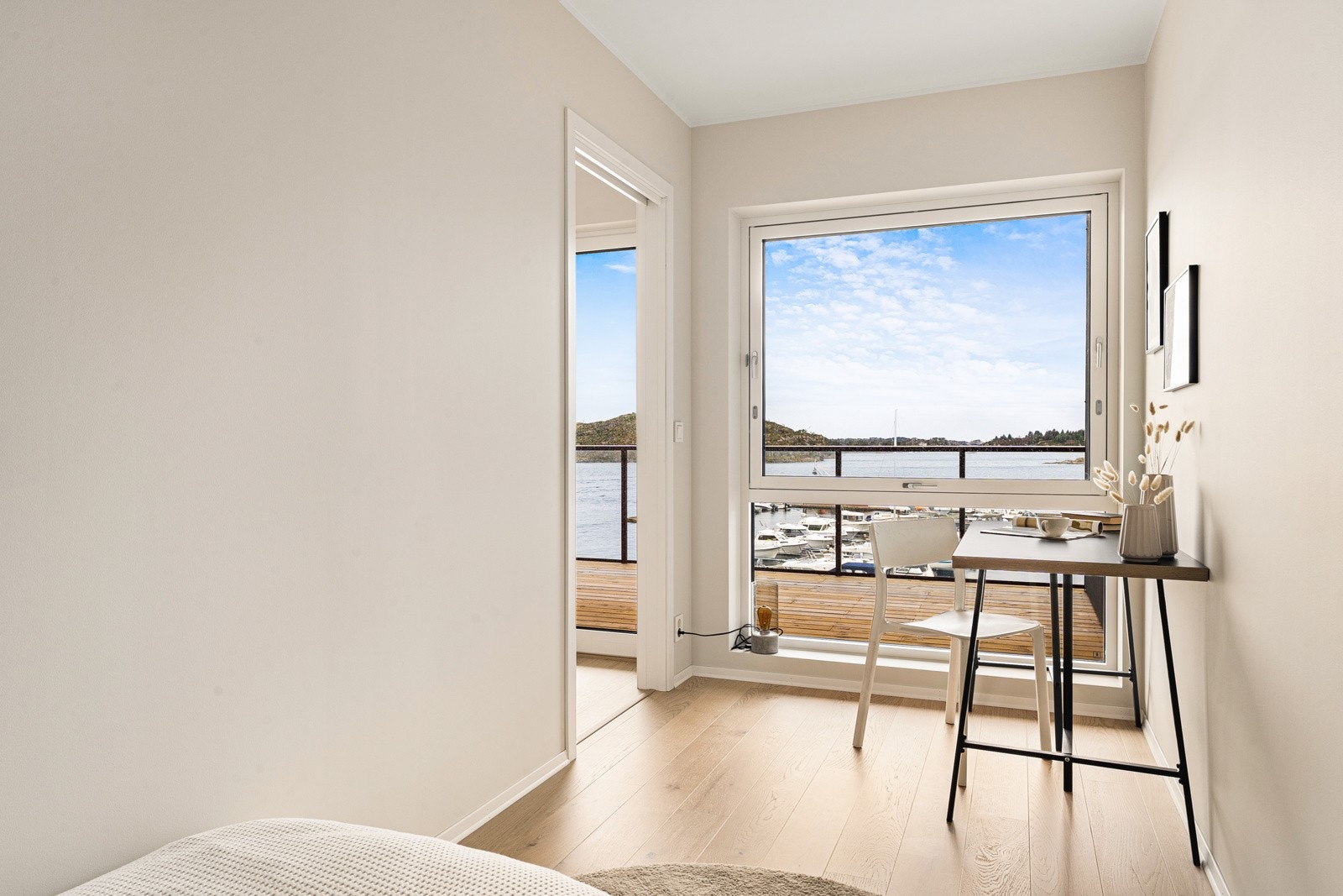 Nydelig utsikt fra soverom 2. Galleribilde