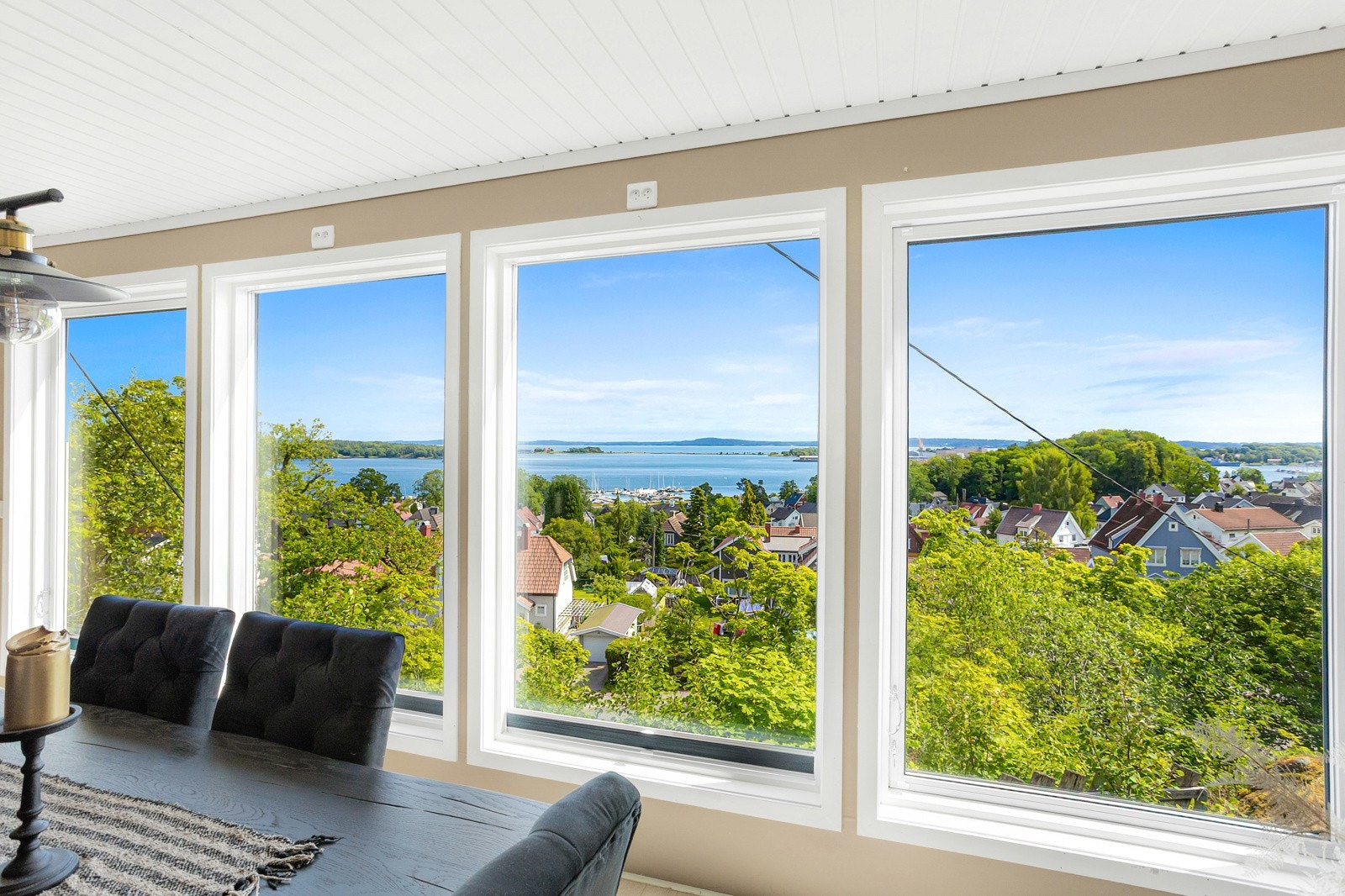 Spisestue med god plass for et skikkelig langbord Galleribilde