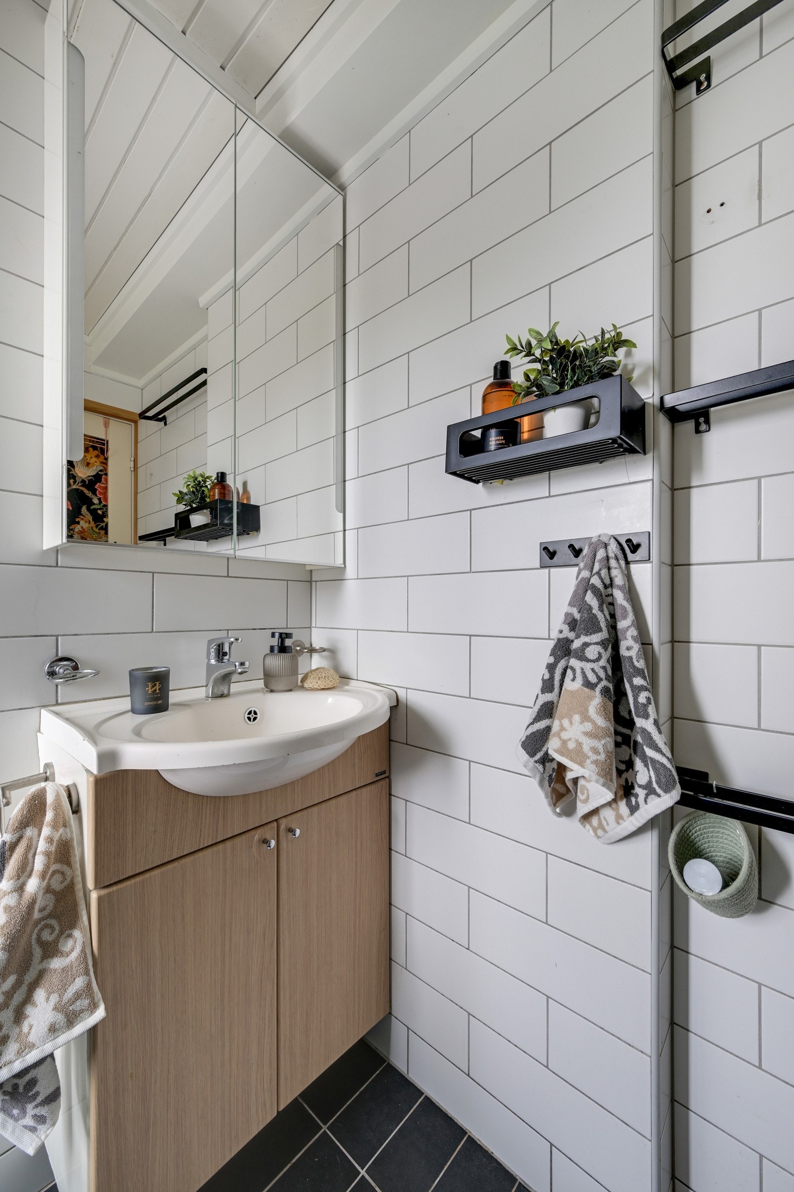 Flislagt bad med gulvvarme Galleribilde