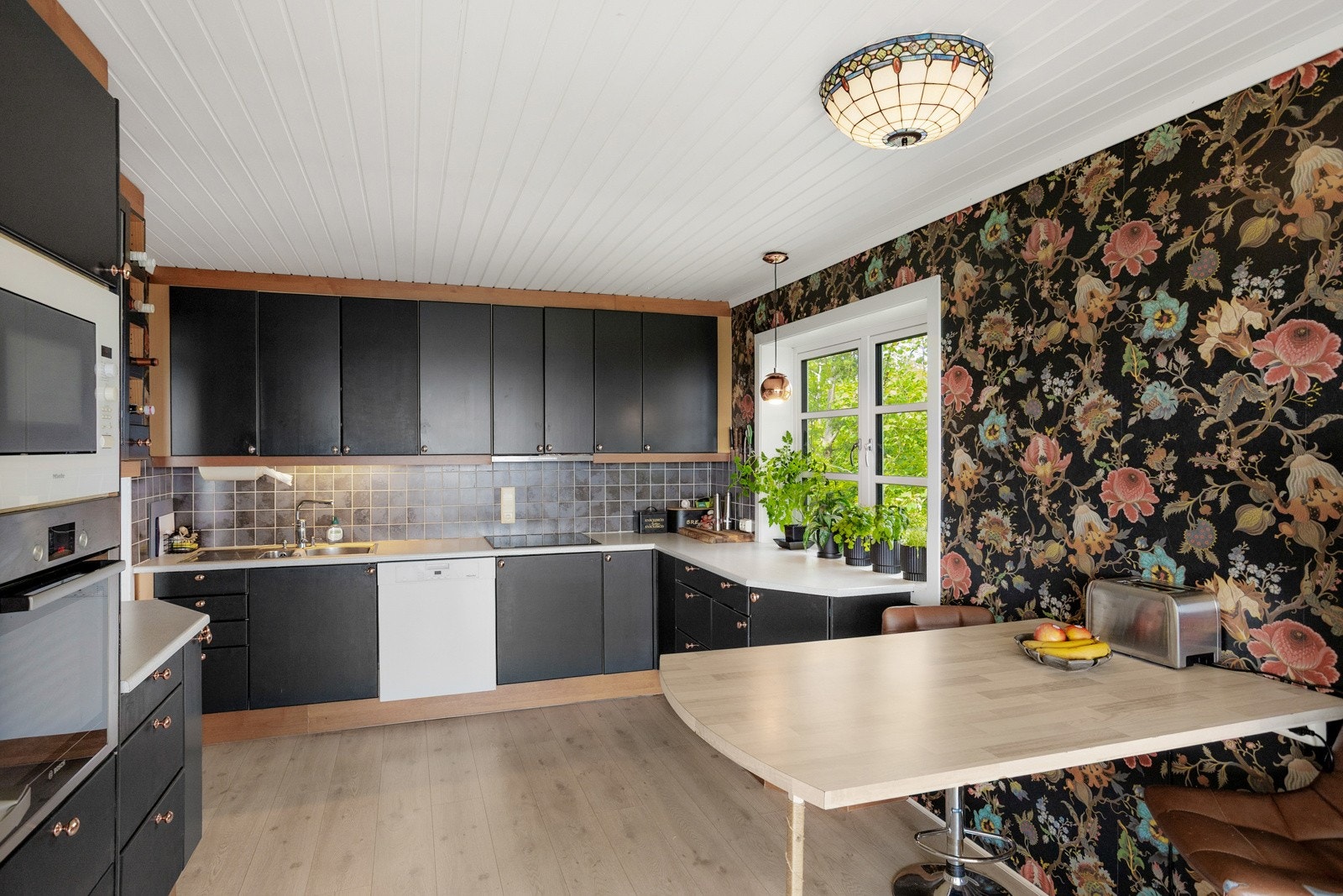 Hvitevarene på kjøkkenet kan medfølge Galleribilde