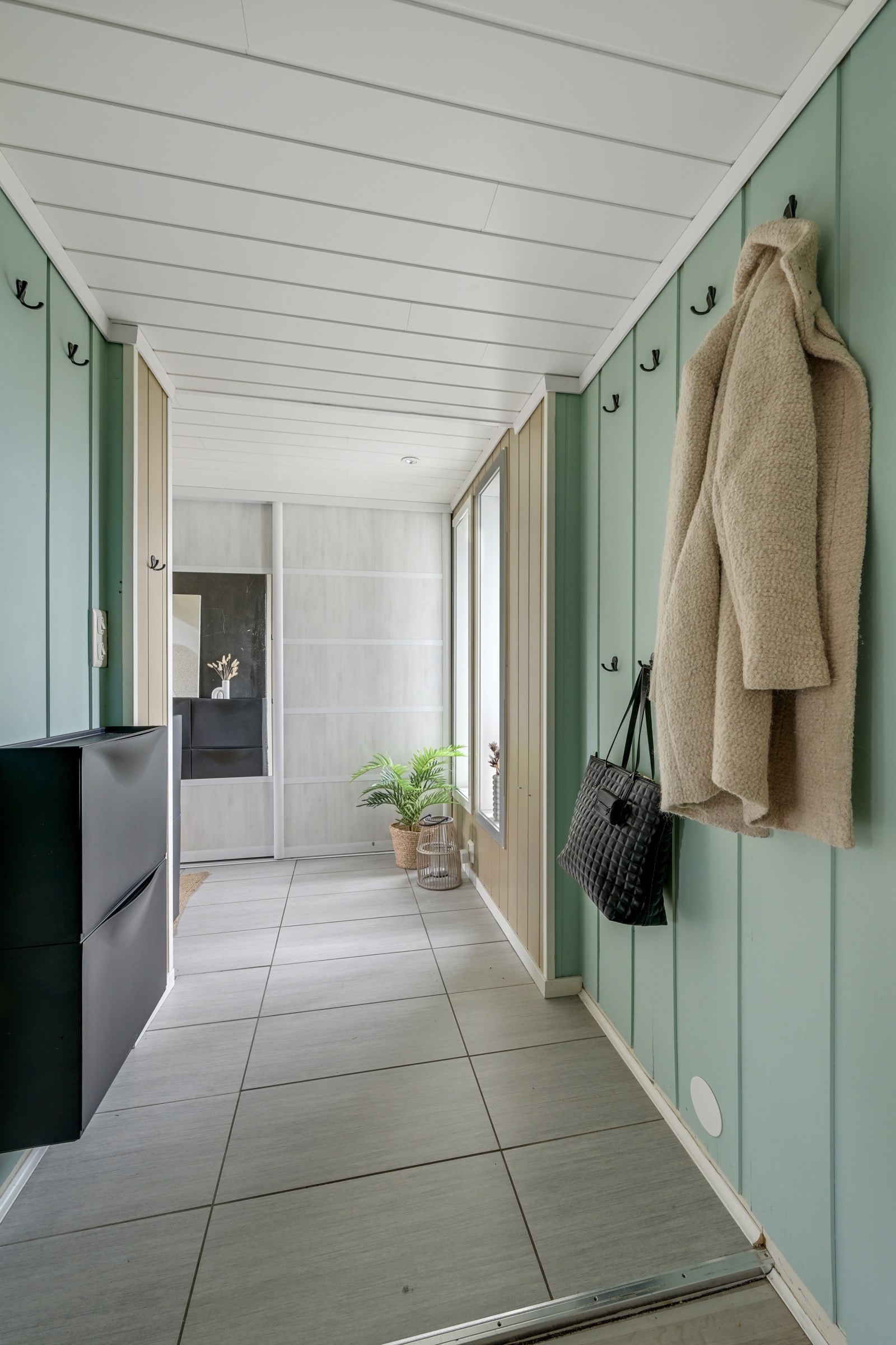 Her ser vi entreen fra en litt annen vinkel Galleribilde