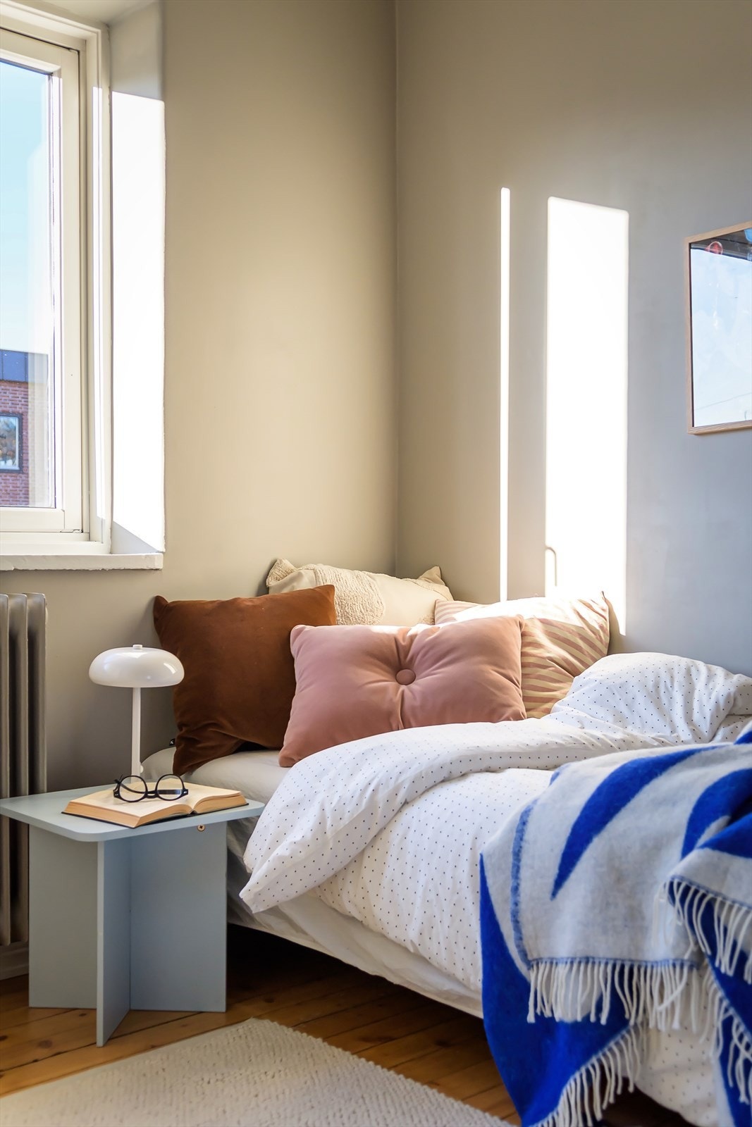 Leiligheten har to gode soverom, hvor begge er malt i smakfulle farger. Galleribilde