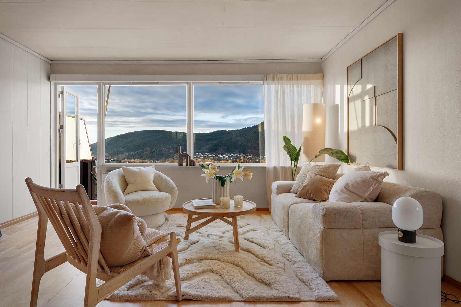 - Her får du en bolig som venter på noen som ønsker å skape sin egen drømmehjem fra grunnen av - Galleribilde