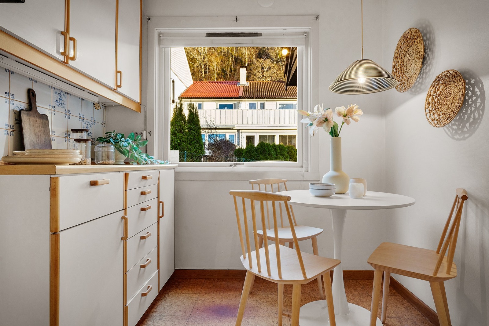 - Praktisk separat kjøkken - Galleribilde