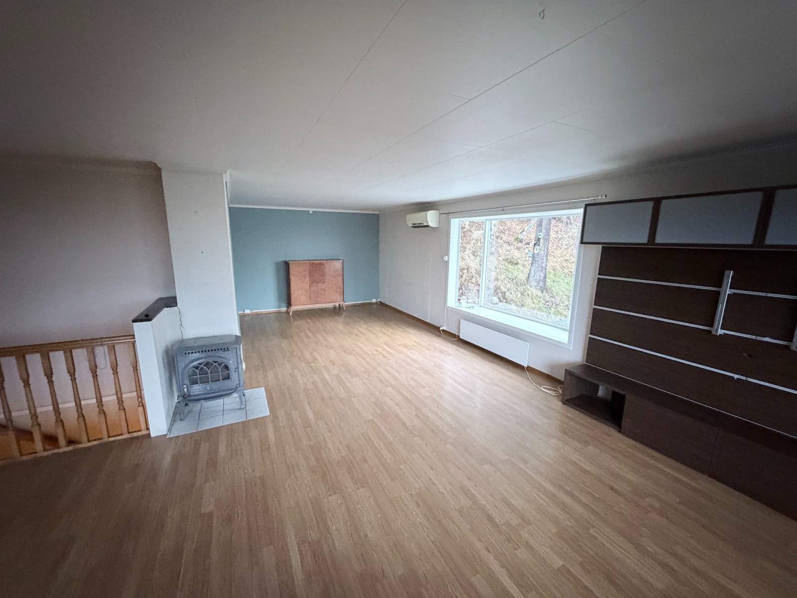 Stor, lys stue Galleribilde