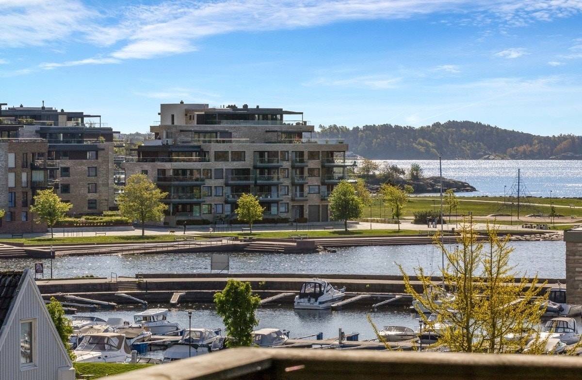 Sjøutsikt mot Tangen Galleribilde