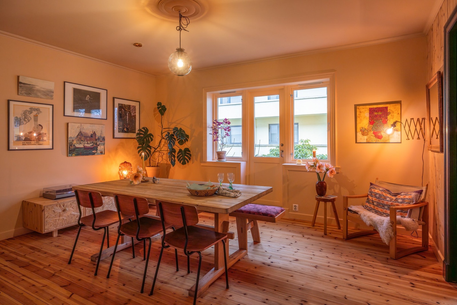 Leilighet med særpreg og originale detaljer i velholdt bygård. Galleribilde