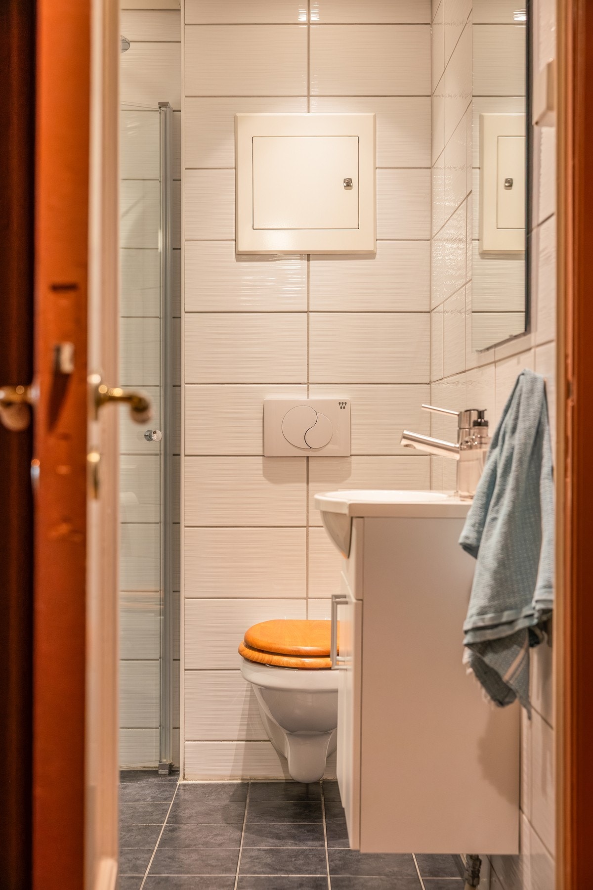 Varmekabler på bad. Galleribilde